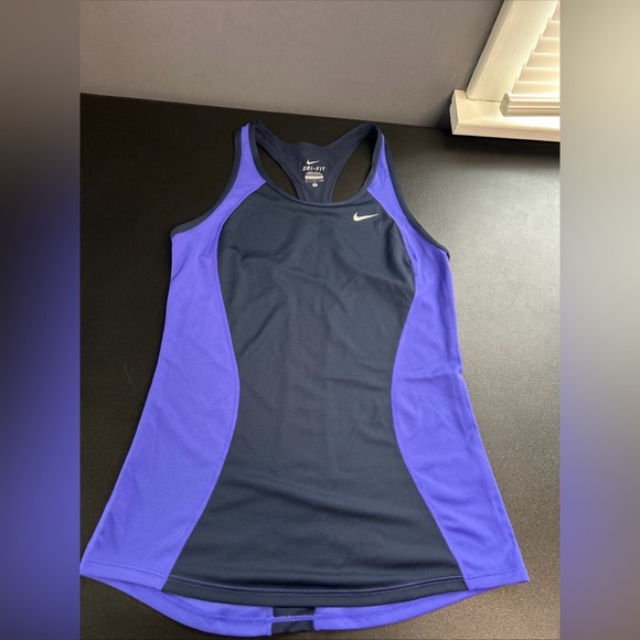 NIKE DRI FIT Women’s Small Two Tone Racerback‎ Yoga Running Hiking Athleisure - Picture 1 of 10
